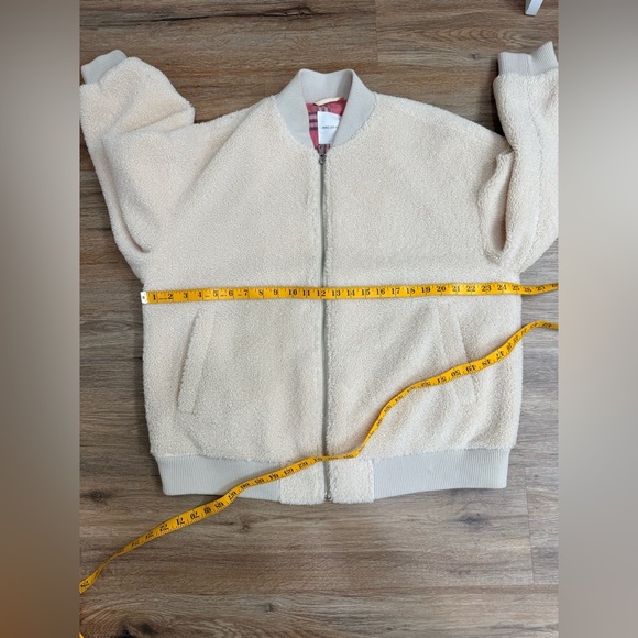 Avec Les Filles Women’s Beige Tan Full Zip Faux Fur Jacket Coat Size Large - Picture 9 of 11